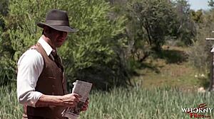 Whorny Films捕捉最狂野户外群交，辣妹骑乘大屌爽翻天