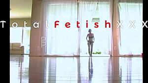 lacey duvalle shows off her shaved pussy and big ass 😍