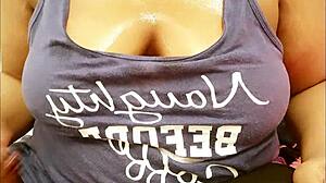 Sexy north indian girl showing boobs. Hey!