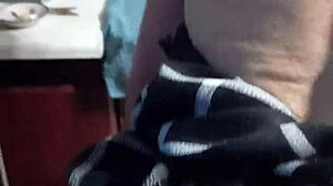 Velvet rain milf fucked on table, squirting 😩