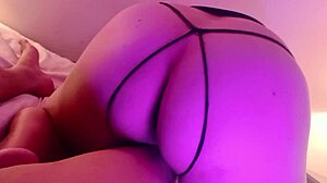 饥渴后妈热情诱惑继子