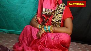 Desi妻子穿红纱丽被舔舐并后入猛操