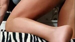 Exhibitionist Brunette Spreads Amazing Ass Online