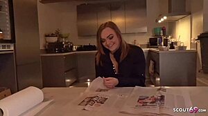 德国侦察员 - 红发爱好女孩艾丽斯来自弗伦斯堡首次拍摄