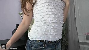 Cutiesgalore presents Sasha fingering herself with dildo