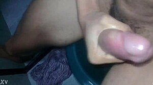 I’m touching myself in the bathroom right now