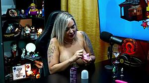 Kiara Blay Gostou Muito Dos Brinquedos Do Estúdio Quase Colocou Dentro Da Buceta - Podcast Púpum No Barraco - Completo No Sheer Red