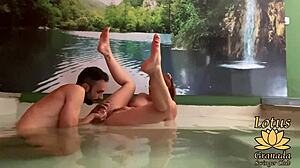 Me Follo A Una Desconocida En Un Club Liberal