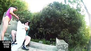 在沟渠里操，不在乎别的，只想把鸡巴插进那个肥逼