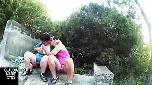 在沟渠里操，不在乎别的，只想把鸡巴插进那个肥逼