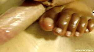 Natural Feet Job