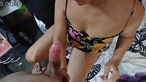 mi madrastra colombiana abre boquita para oral