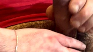 Stunning Lesbian Pussylicking in Hot Threeway Action!