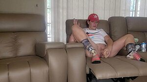 Smoking stepsis caught in mutual masturbation with small tits