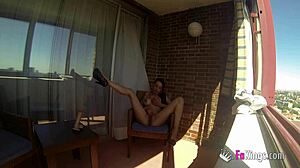 Sara Ray Masturbates on Balcony for Madrid Crowd to See  