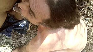 I’m sucking young Mexican cock in public park, so hot!