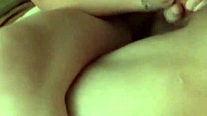 b just wanted to suck her man's cock in couple play