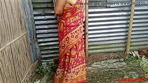 bengali bhabi banging hard in red clower saree