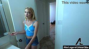 Bathroom banging with stepsister Chloe Cherry, oops!