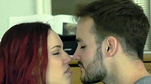 异国美女Silvia Rubi渴望每一次猛烈抽插，想看吗？😈