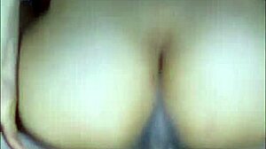 la hijastra era tan estrecha que a veces le dolía a él más que a ella durante el sexo