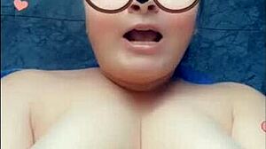 Dirty talk with chubby milf in anime?