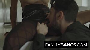 i'm the white stepdad cummin on my black stepdaughter's mouf scarlit scandal tommy pistol