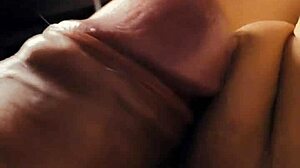 看看这个特写阴部猛干，带多汁内射！