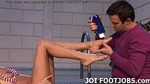 I want your cum all over my feet now