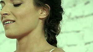 Euro babe gives footjob leading to cumshot