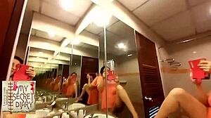 嘿，女仆，今天又准备和我一起玩脏了吗？