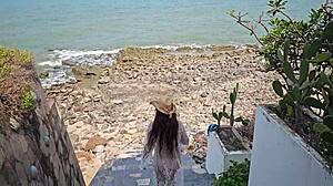 spying on my pretty neighbors showing off legs and more! 😍