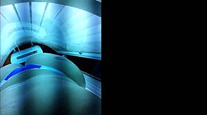 Me preparando para o amante na cabine de bronzeamento artificial