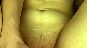 Masturbating pussy close-up day 42 😍