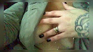 Provoquei o uber e deixei ele brincar com minha bucetinha