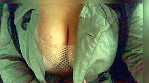 Provoquei o uber e deixei ele brincar com minha bucetinha