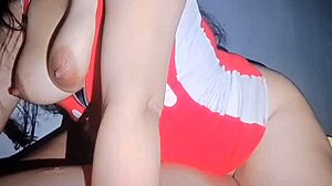 Quick bang with my madrastra, her ass rides me hard.