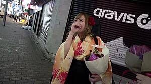 哎呀小奶18+妹肛交超狂野