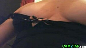 Webcam amateur porn video, close-up fingering and masturbation