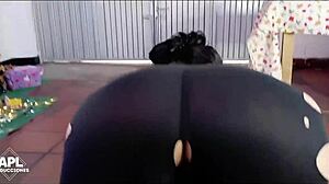 mi compañera de cuarto loves peculiar panty workouts