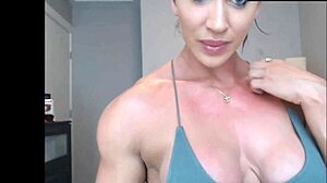 Muscle girl dominates with fierce webcam performance