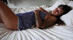 Busty Amateur Liandra Dahl With Pierced Tits Masturbates To Orgasm And Cum