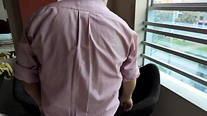 节日派对美女们跳舞庆祝欢乐气氛