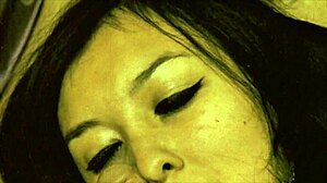 黑暗灯笼呈现维多利亚绅士的复古色情忏悔。