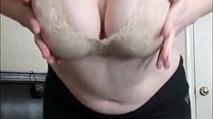 uh, striptease ass worship vid in hd, so damn hot