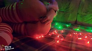 Christmas Milf Performs Sloppy Blowjob and Doggy Anal Sex with Creampie Closeup
