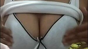 big tits girl shows on webcam 😍