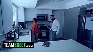 velma and fred fuck in creepy house