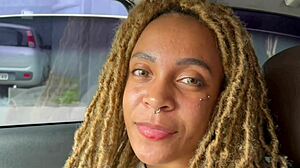 Luna Brunette Babe Goes Wild with Deepthroat and Hot Action