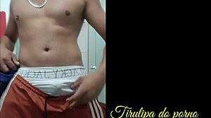 i have virtual sex with my girlfriend paty, focusing on her big ass due to covid.